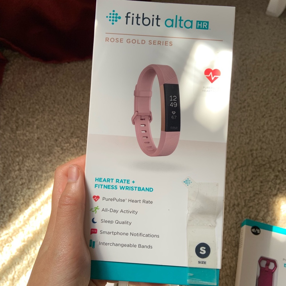 Fitbit Alta HR limited rose gold series